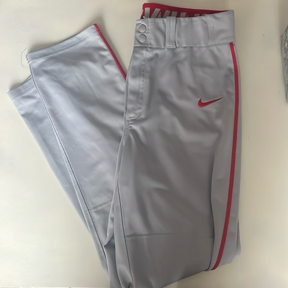 Like new dry-fit Nike Swingman baseball pants. Size small.